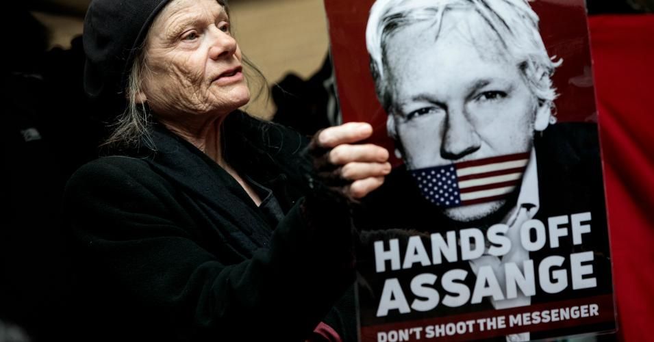 Protesters demonstrate in support of Wikileaks Founder Julian Assange outside Southwark Crown Court where he was today sentenced on May 1, 2019 in London, England. Wikileaks Founder Julian Assange, 47, was sentenced to 50 weeks in prison for breaching his bail conditions when he took refuge in the Ecuadorian Embassy in 2012 to avoid extradition to Sweden over sexual assault allegations, charges he denies. The UK will now decide whether to extradite him to US to face conspiracy charges after his whistle-blow