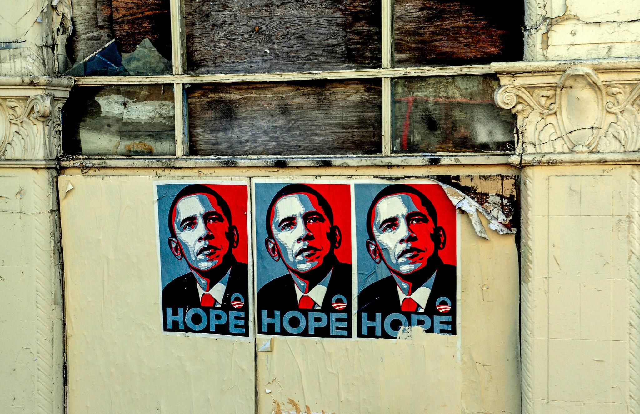 It holds that Obama promised “Hope and Change” but instead delivered boilerplate centrism that produced a disillusioned working-class, paving the way for a right-wing populist resurgence. (Photo: Kent Kanouse/flickr/cc)