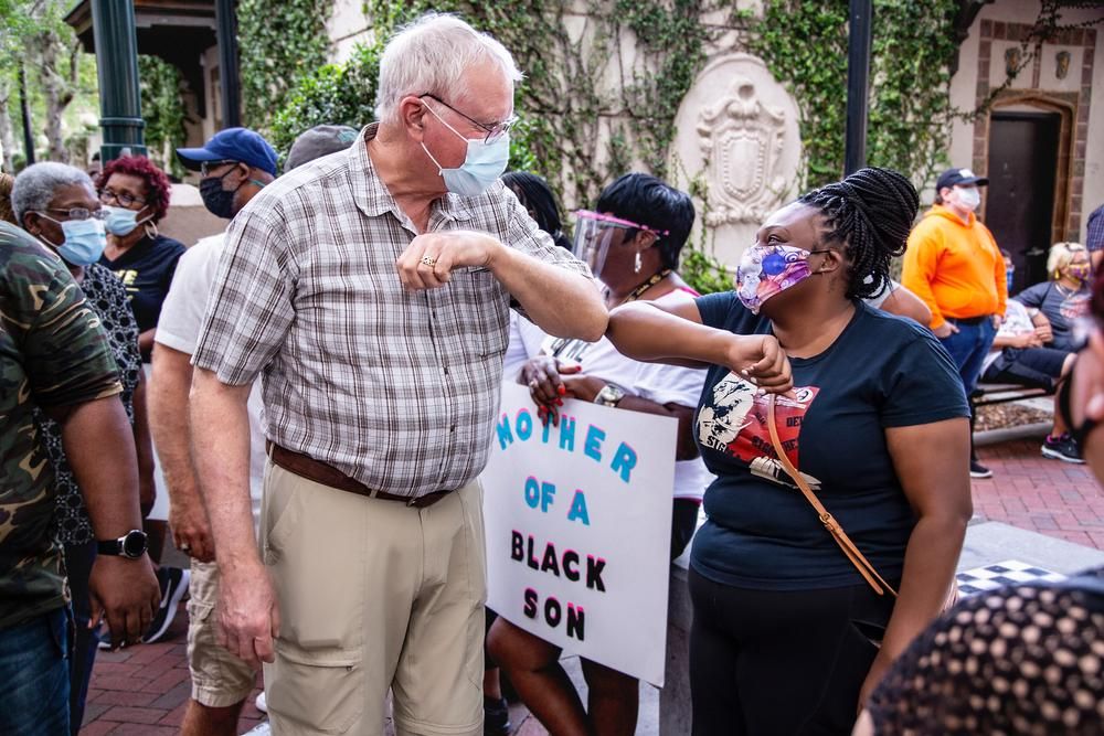 Black Lives Matter demonstrators in DeLand, Florida (Photo: Shutterstock)