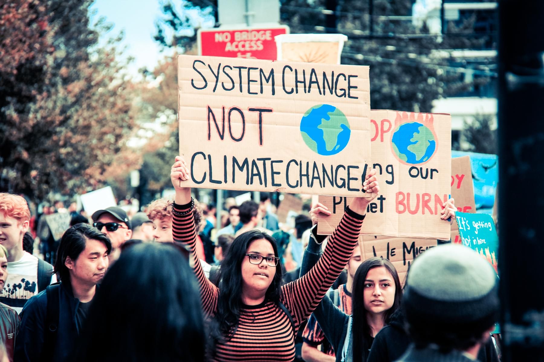 The ongoing global health, economic, and climate crises have revealed what racial justice advocates have known for a long time: our economic system is fundamentally and profoundly broken. (Photo: Chris-Yakimov-via-Flickr)