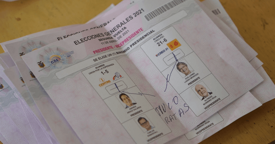 A spoiled ballot in Ecuador's recent presidential elections. (Photo by @AlinaDuarte_)