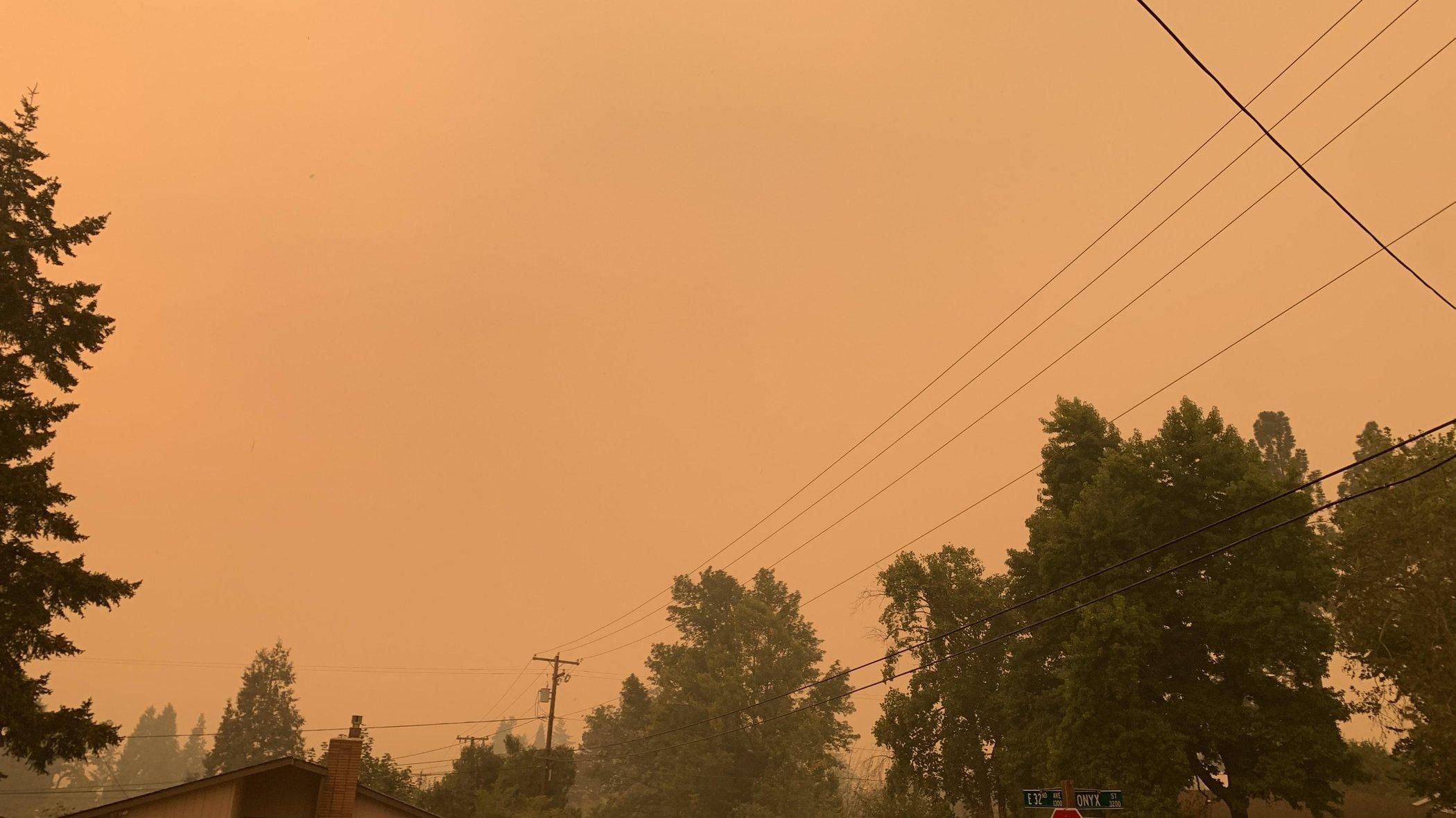 Nearby wildfires bring very smoky conditions to a neighborhood in south Eugene on September 8. (Photo: Taylor Griggs)
