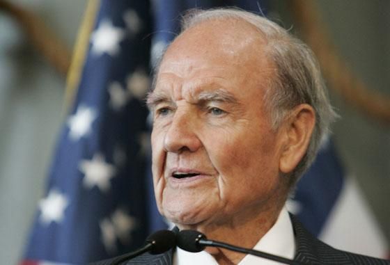 How sad that we don’t have a leader like George McGovern in the White House as a daunting new year looms. (Photo: Former Sen. George McGovern, April 18, 2009. (AP/Bill Haber)