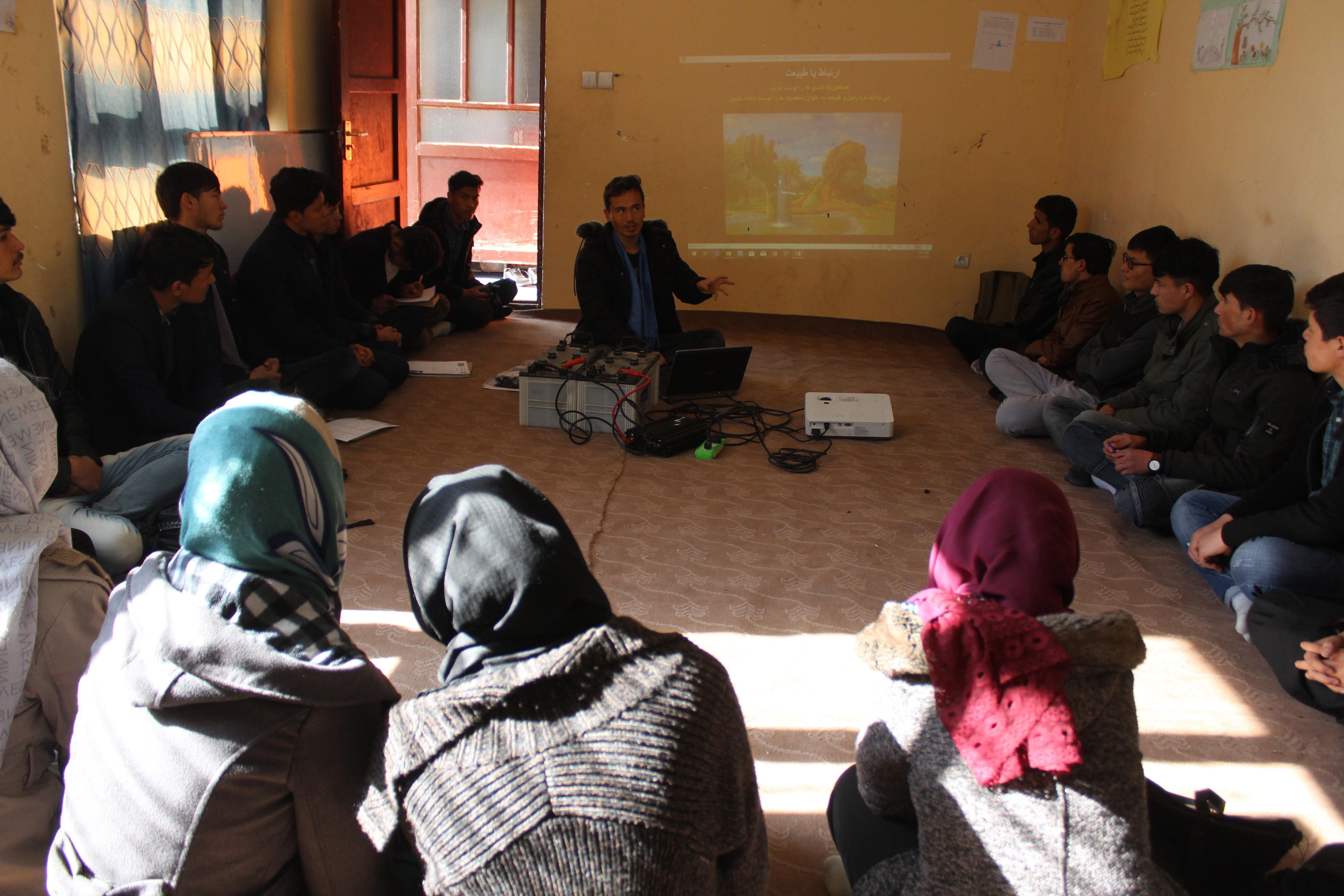 Muhammad Ali teaching a “relational learning circle” class during orientation at the APV Borderfree . (Photo: Dr. Hakim)