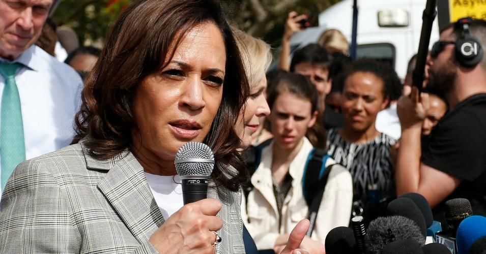 Kamala Harris addresses the media about migrant children in front of a detention center in Homestead, Florida on June 28, 2019 (Photo: Rhona Wise / AFP / Getty Images)