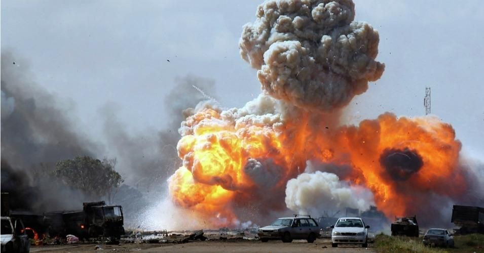 NATO-led airstrikes during the 2011 bombing of Libya. (Photo: Indy Media)