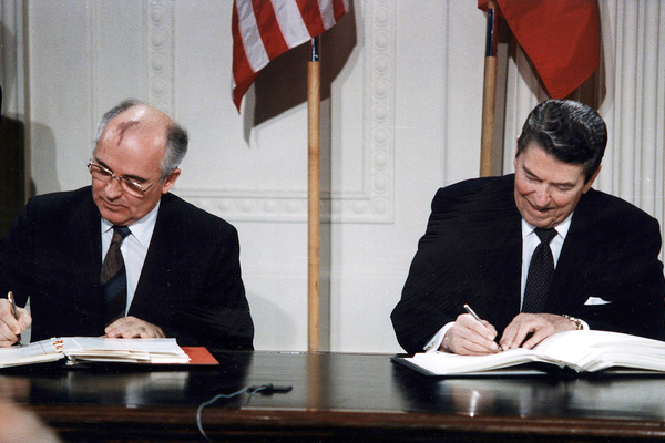 Gorbachev and Reagan sign the INF Treaty in 1987. (Photo: Wikipedia) 