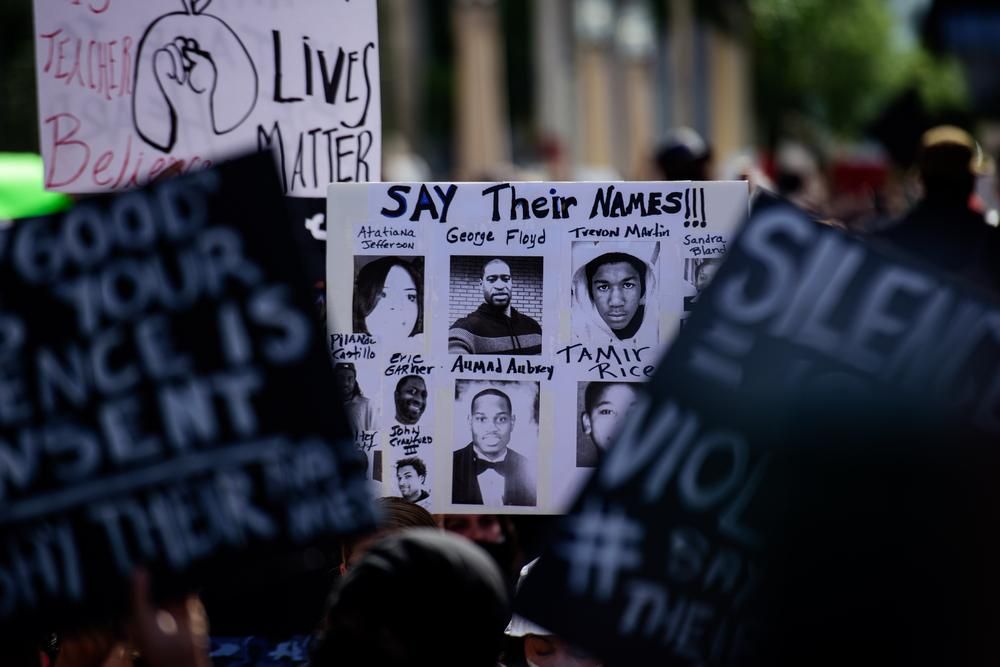 Despite being under more scrutiny than ever, U.S. police killings in 2021 are actually right on pace to meet their annual average of 1,100.(Photo: Shutterstock)