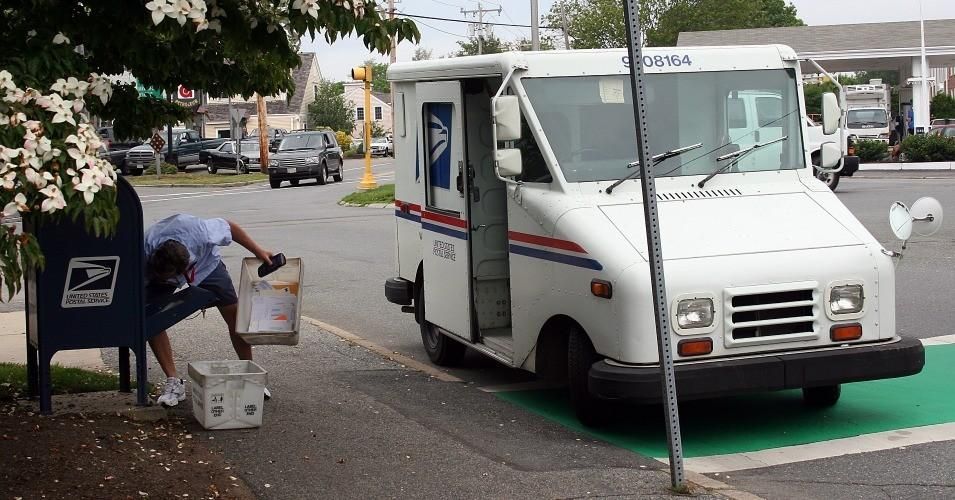 UPS, FedEx and other private carriers are far more expensive than the USPS and much less efficient. (Photo: Bob Shand/Flickr/cc)