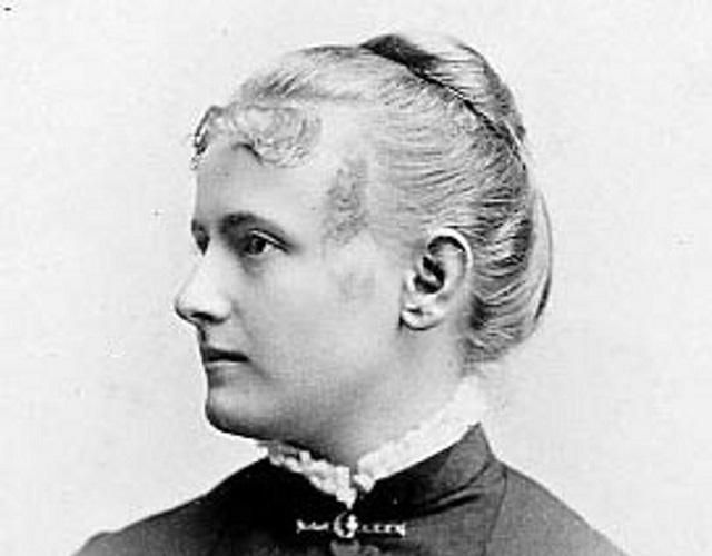 Fulfilling Jesus' mandate could not be achieved by mere charity, Vida Dutton Scudder insisted, pushing back against some congregations' go-to response to poverty. Instead, she worked for a full restructuring of society around socialist principles. (Image: Vida Dutton Scudder, Circa 1890, Unknown Photographer, Public Domain, retrieved from Wiki­media Commons)