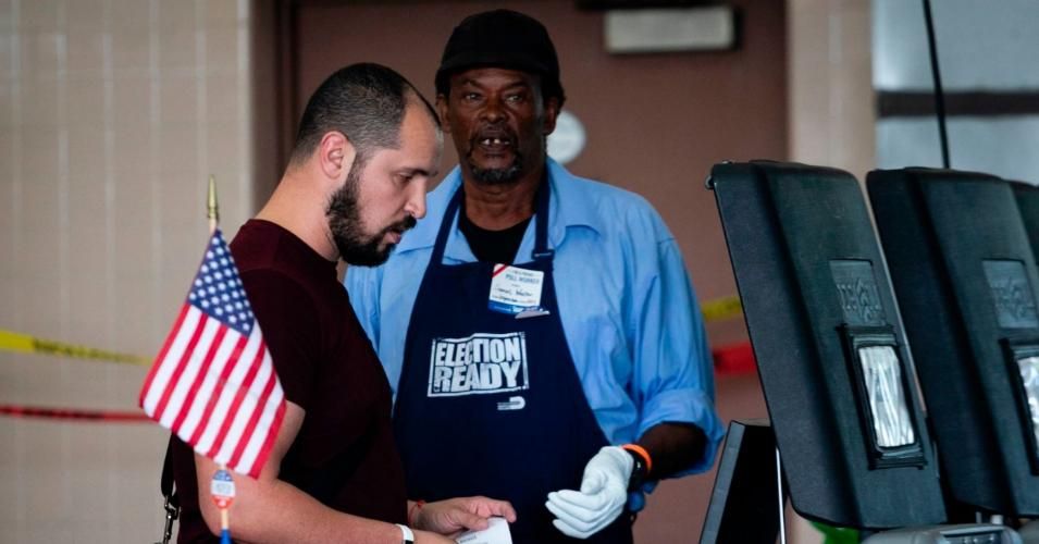 A man casts his vote during the Florida primary election in Miami, Florida, on March 17, 2020. (Photo: Eva Marie UZCATEGUI / AFP) 