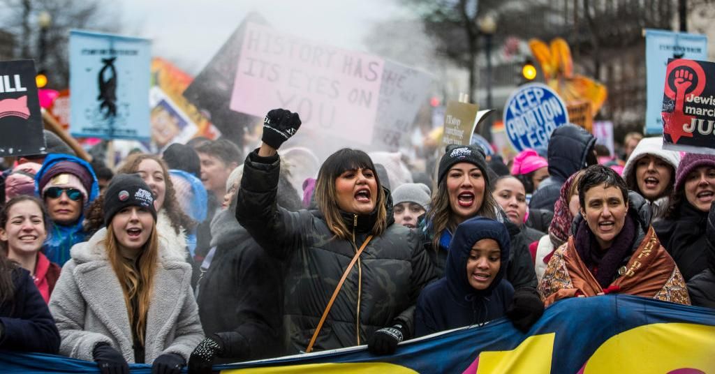 Demonstrators chant during the 2020 Women's March on January 18, 2020 in Washington, DC. (Photo: Zach Gibson/Getty Images)